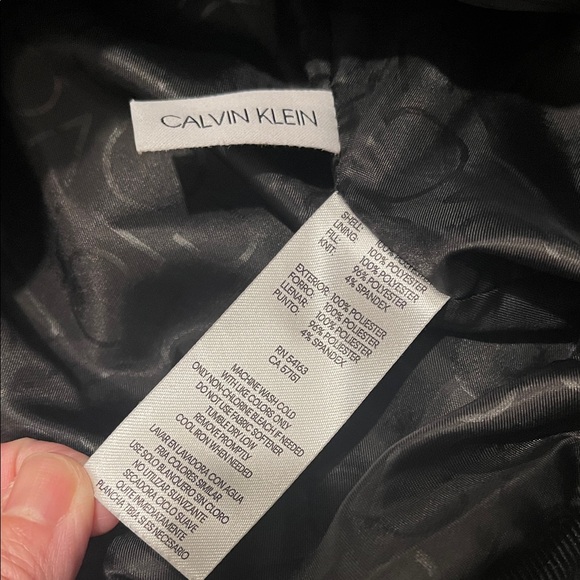 Calvin Klein Black Quilted Bomber Jacket with Sleeve Pocket - Picture 3 of 4